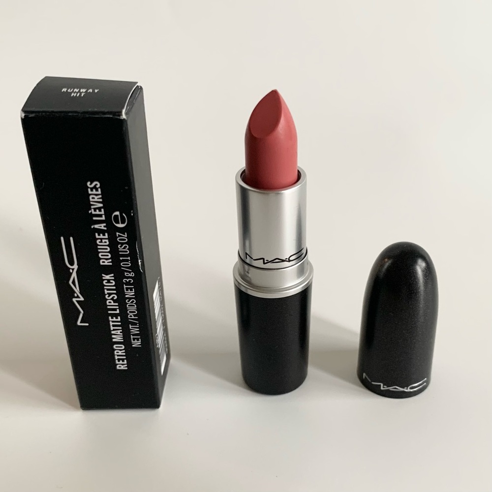 ❤️2/$20 || BNIB MAC Lipstick - “Runway Hit”